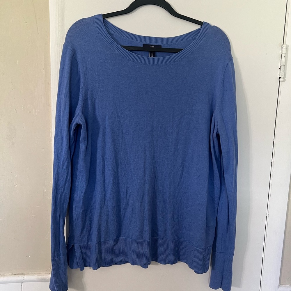 GAP Women's Blue Crew Neck Sweater